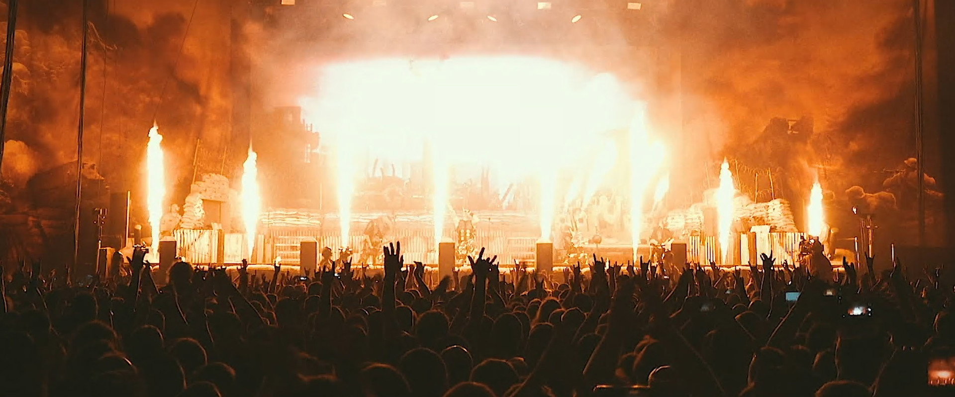 Sabaton - The Great Show backdrop