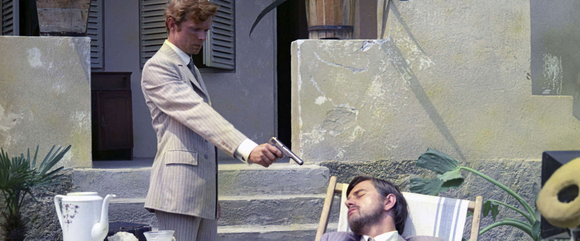 In Broad Daylight backdrop