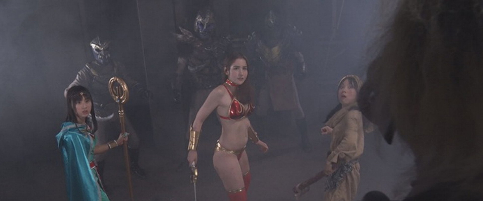 Heroine in Peril Omnibus 26: Lord of the Dragon backdrop