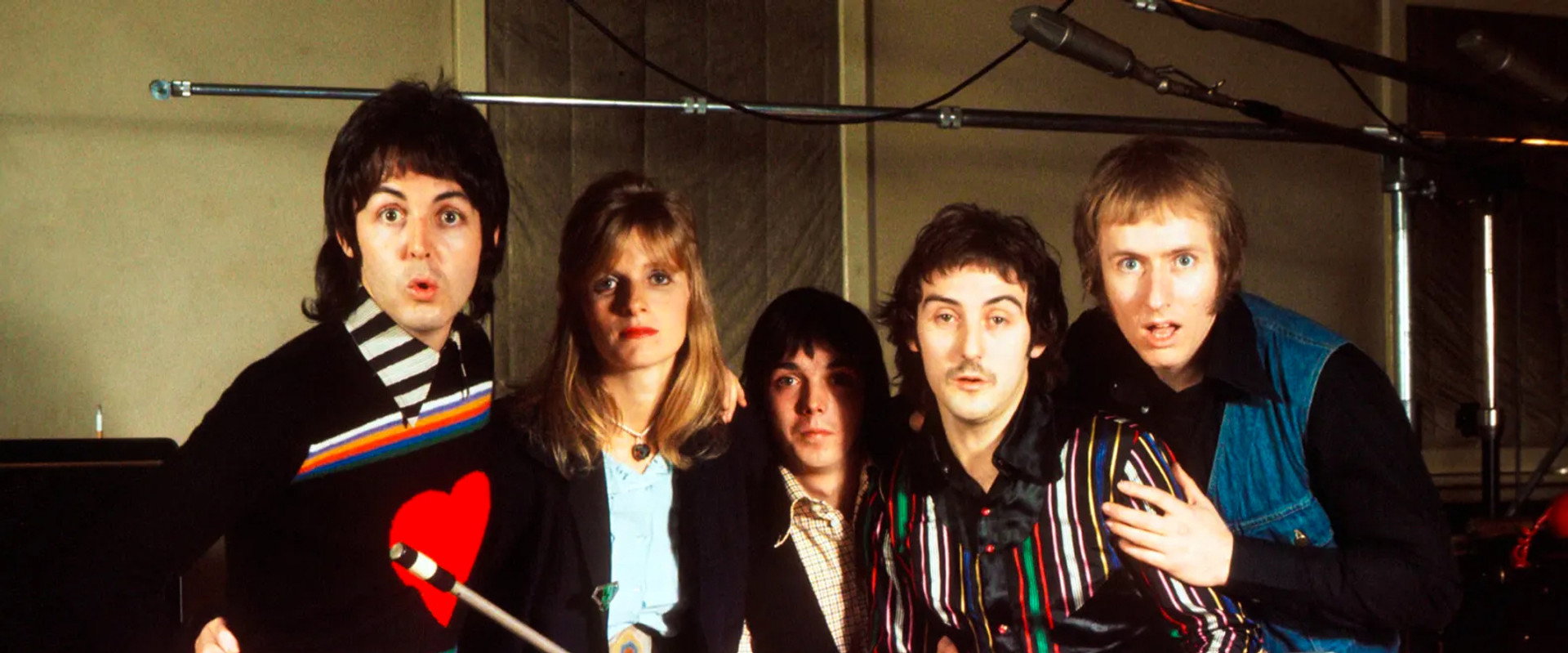 Paul McCartney & Wings: One Hand Clapping backdrop