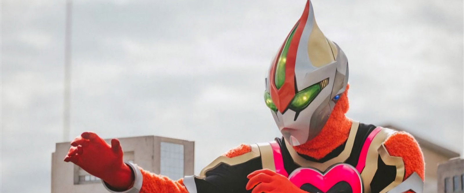 HE -LOW THE FINAL backdrop