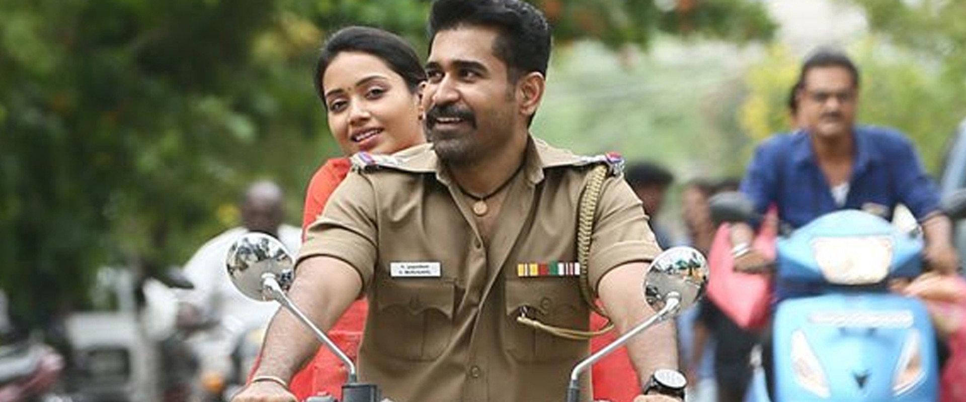 Thimiru Pudichavan backdrop