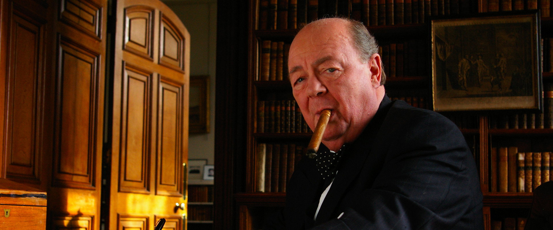 Churchill's Darkest Decision backdrop