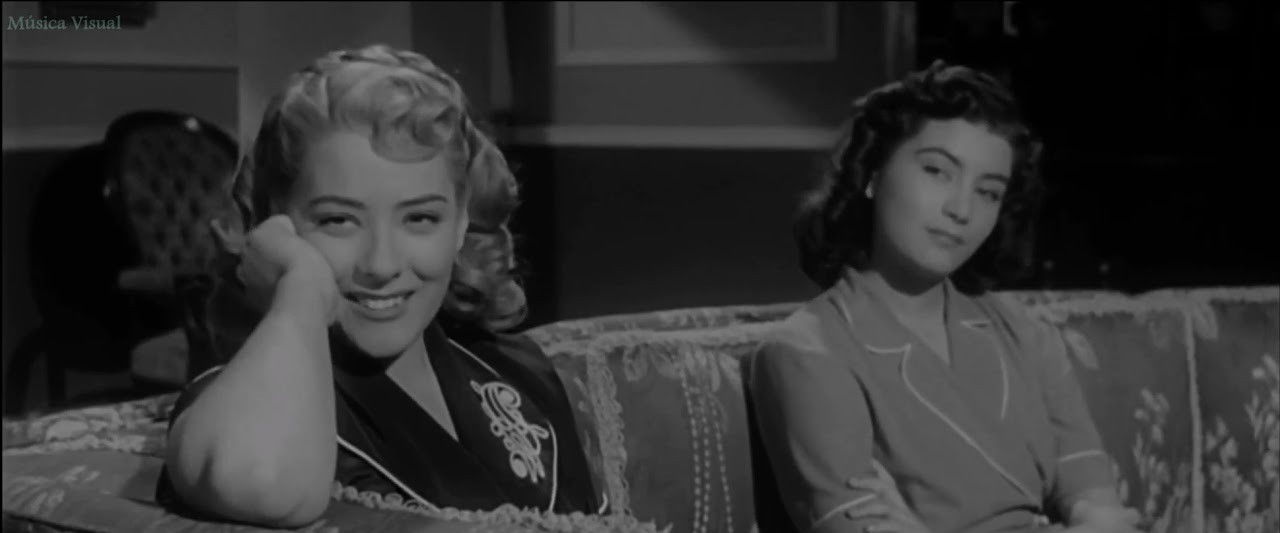 Por ellas aunque mal paguen backdrop