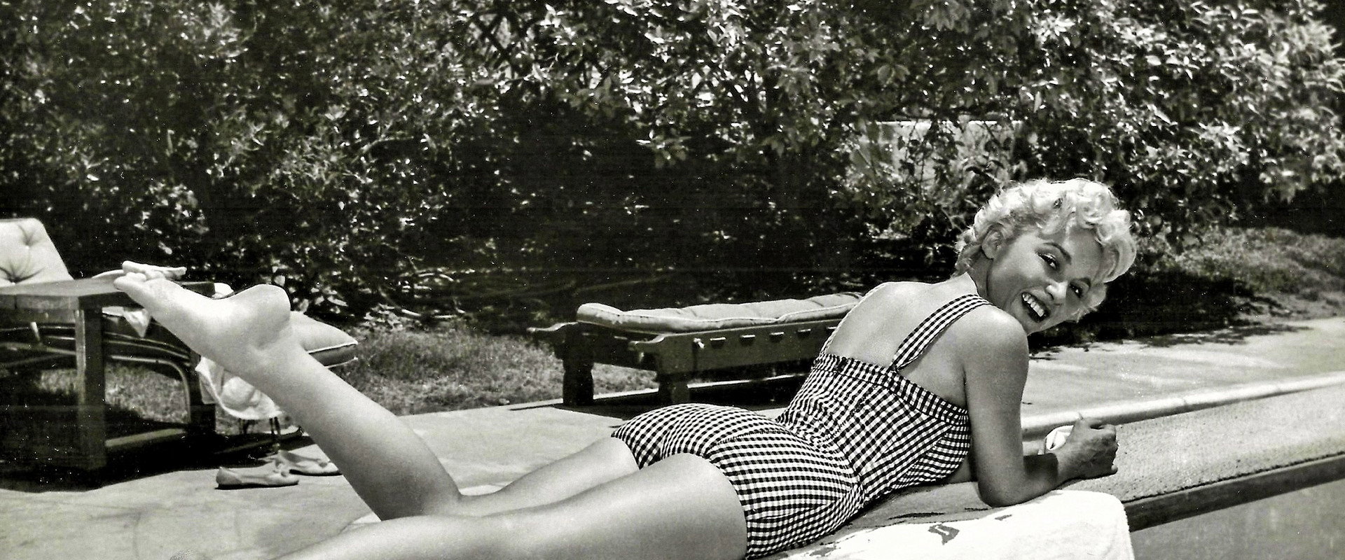 Not of This Earth backdrop