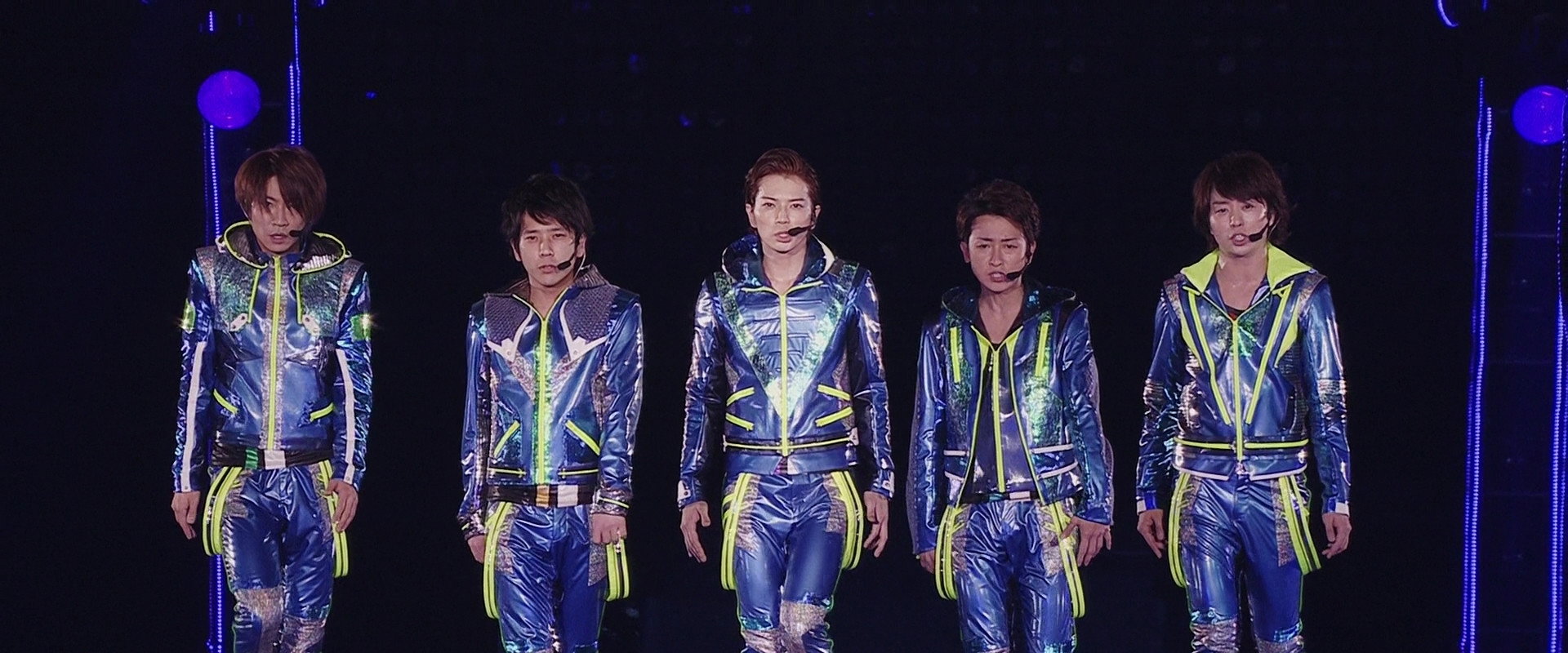 ARASHI Live Tour 2013 "LOVE" backdrop