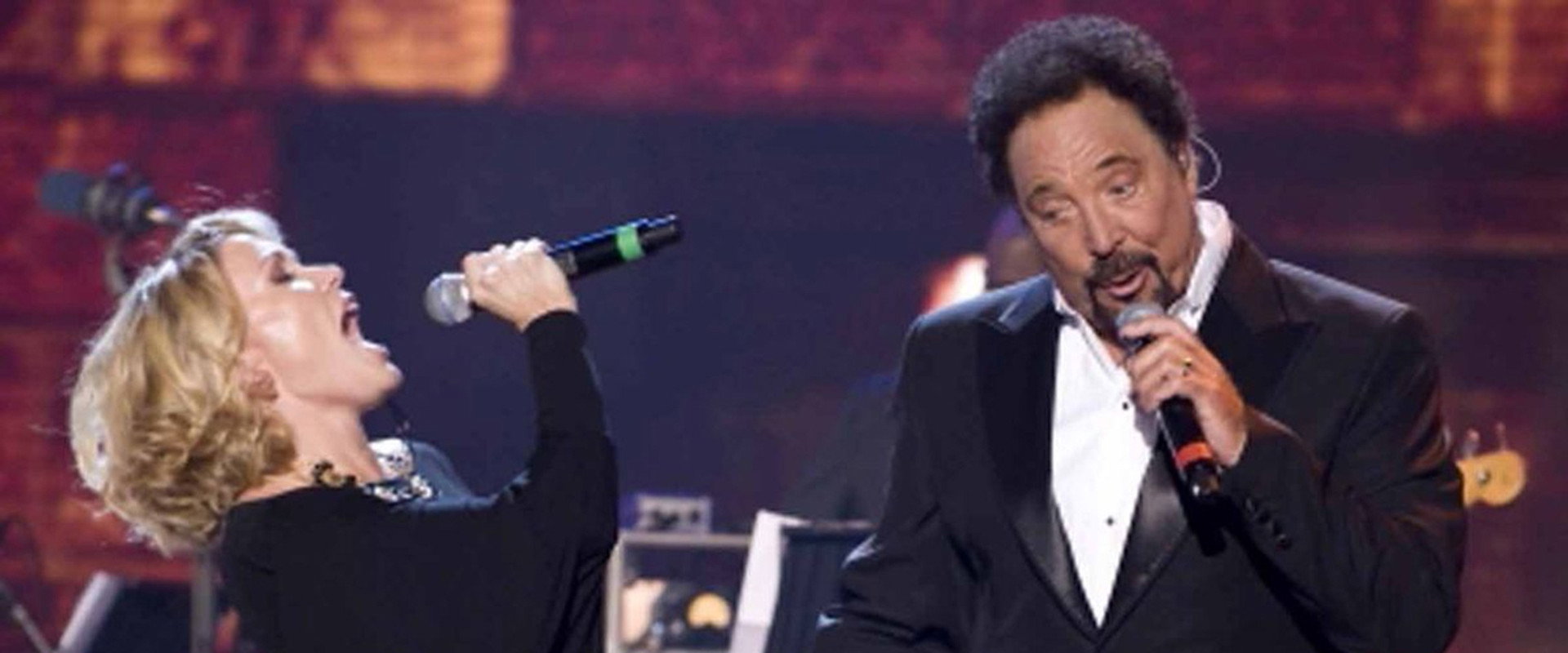 Tom Jones : An Audience with Tom Jones backdrop