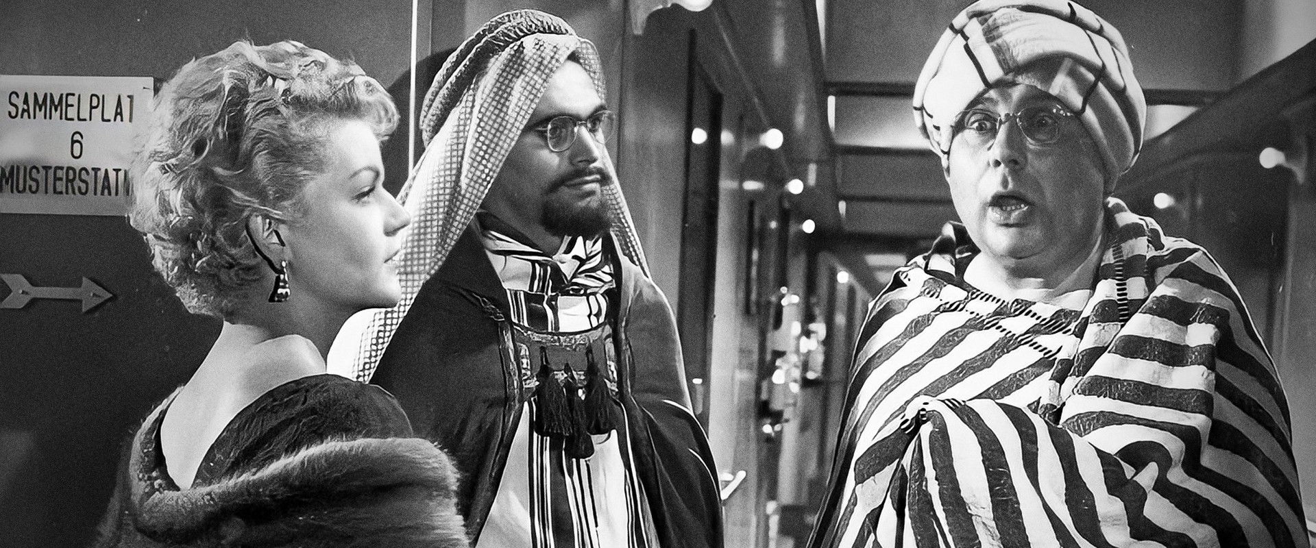 Drillinge an Bord backdrop