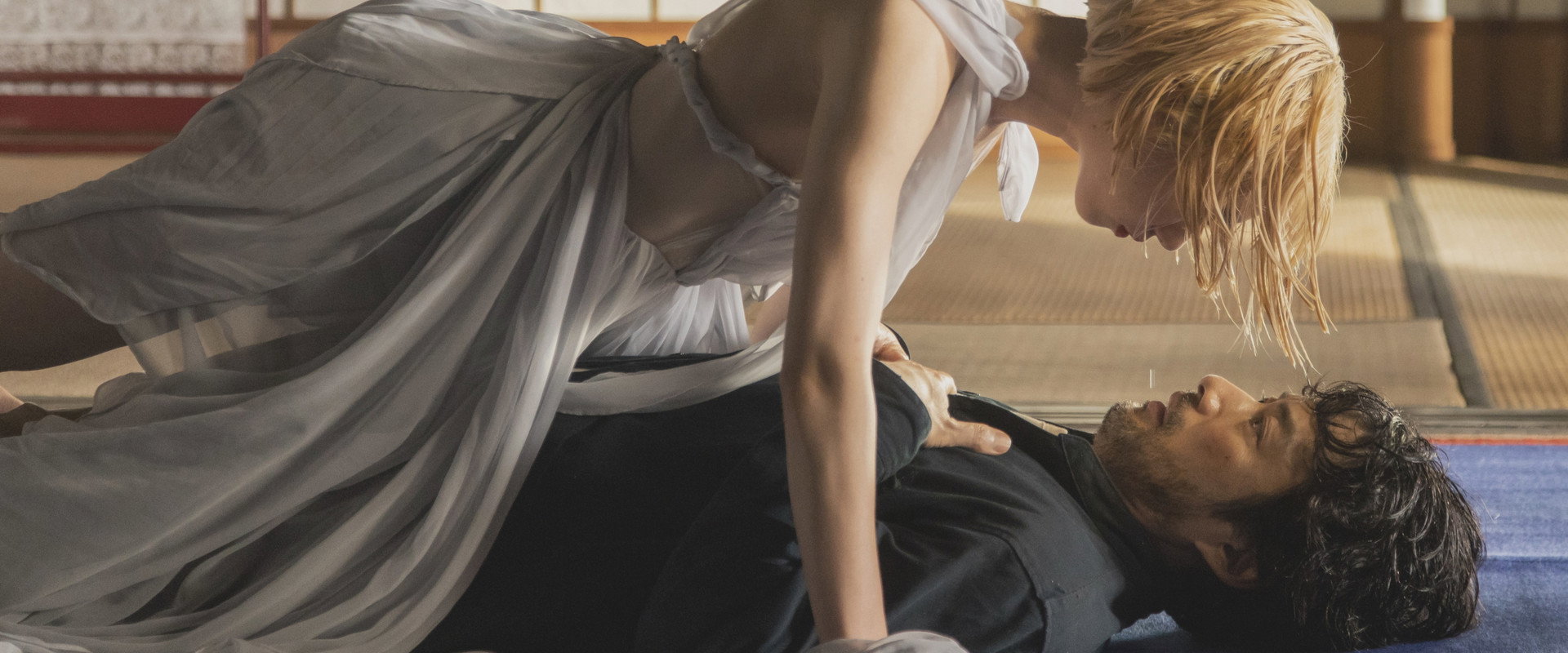 Six Singing Women backdrop