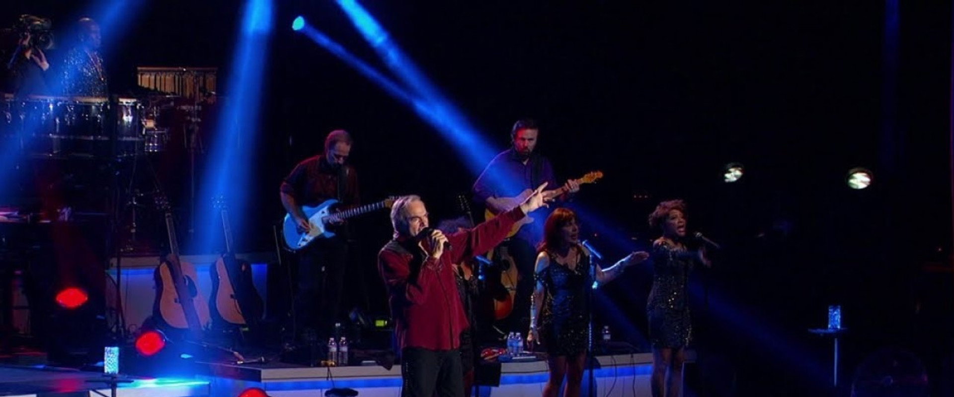 Neil Diamond - Hot August Night III backdrop