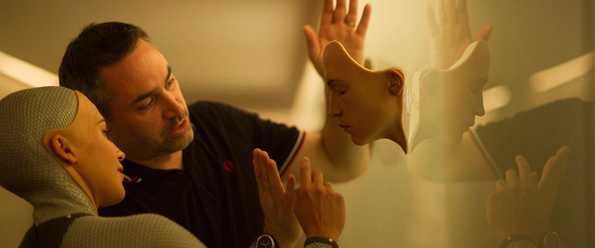 Through the Looking Glass: Making 'Ex Machina' backdrop