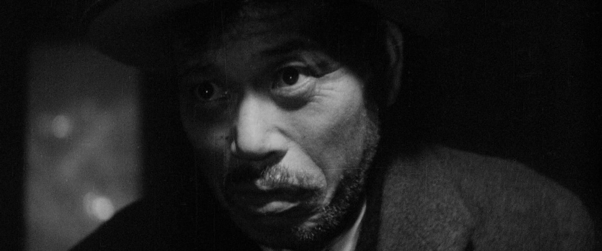 Ikiru backdrop
