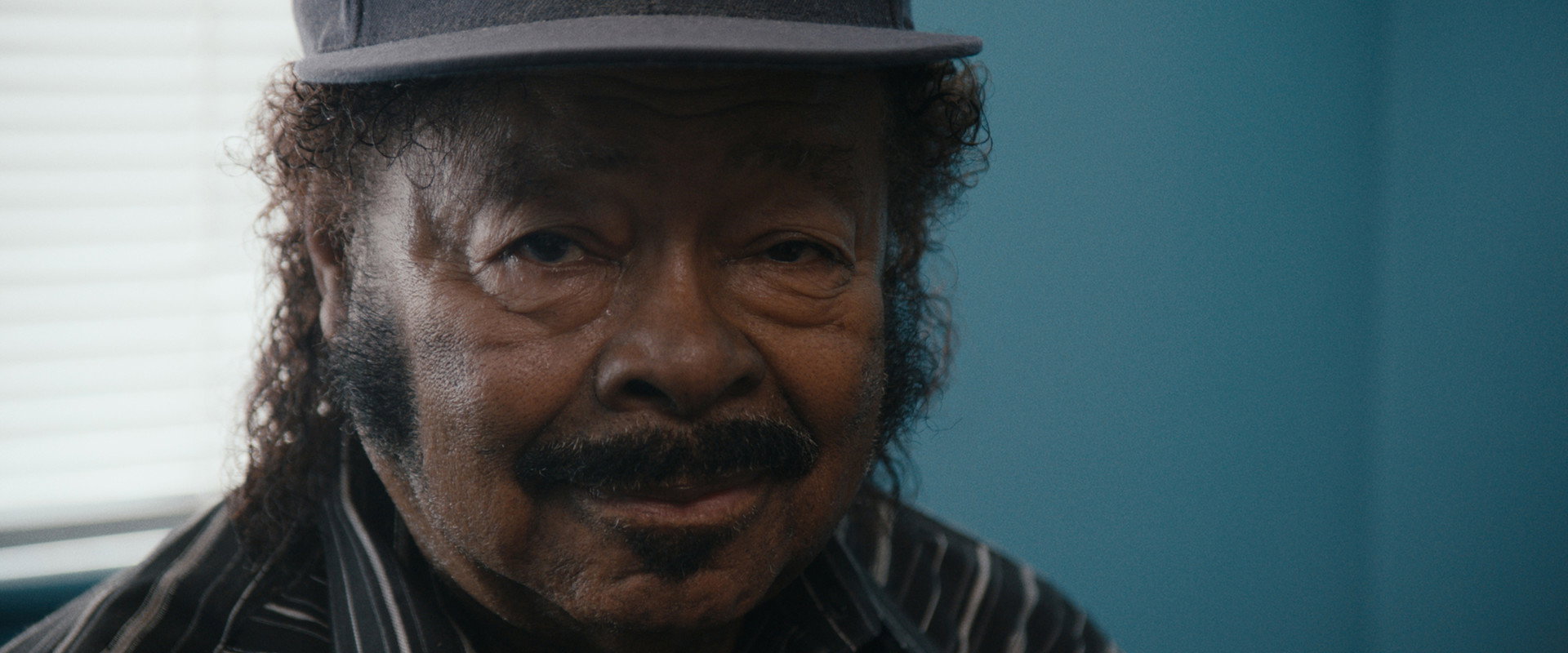 Swamp Dogg Gets His Pool Painted backdrop