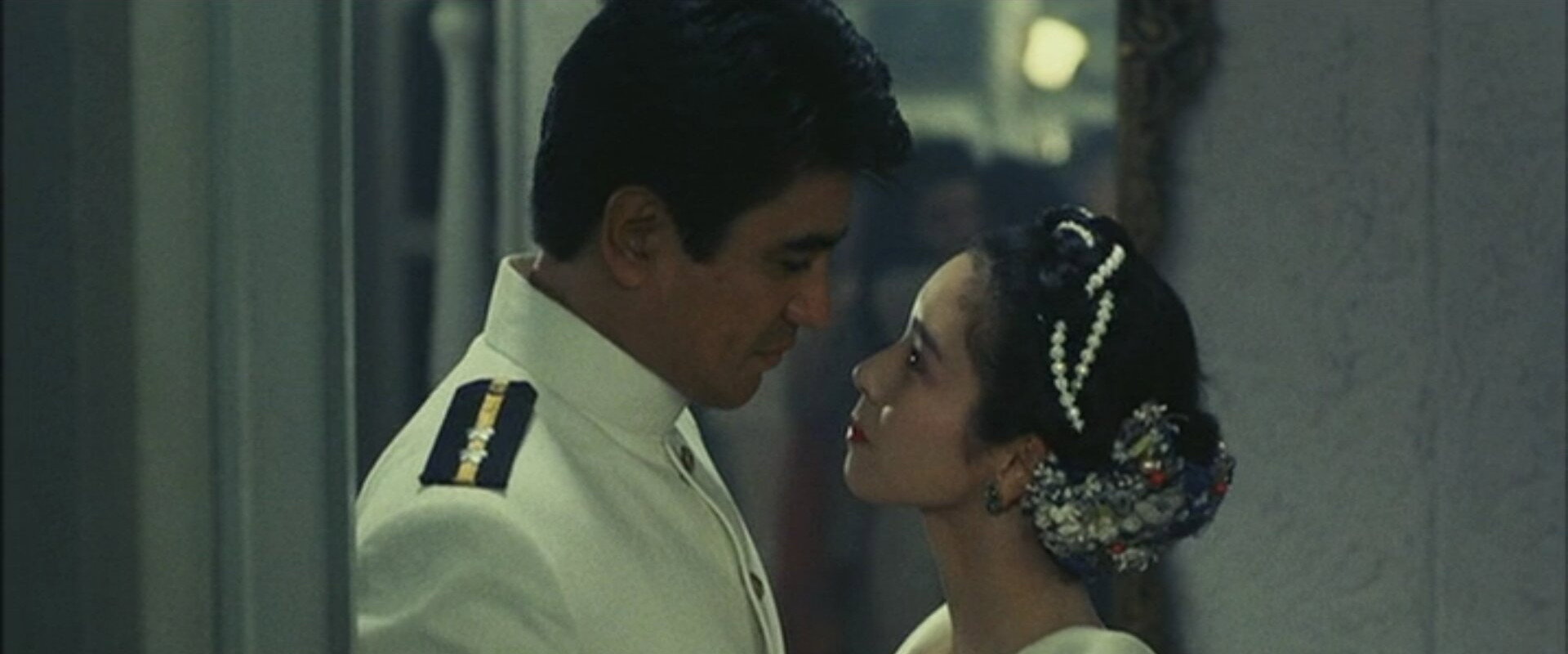 Labyrinth Romanesque backdrop