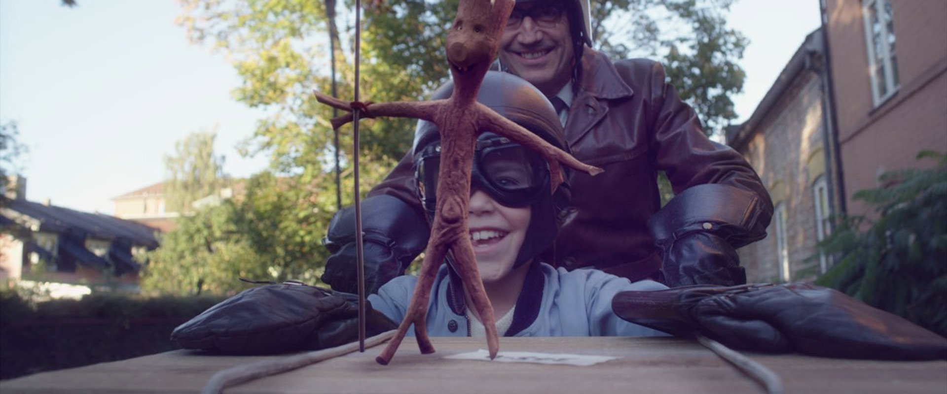 Twigson in Trouble backdrop