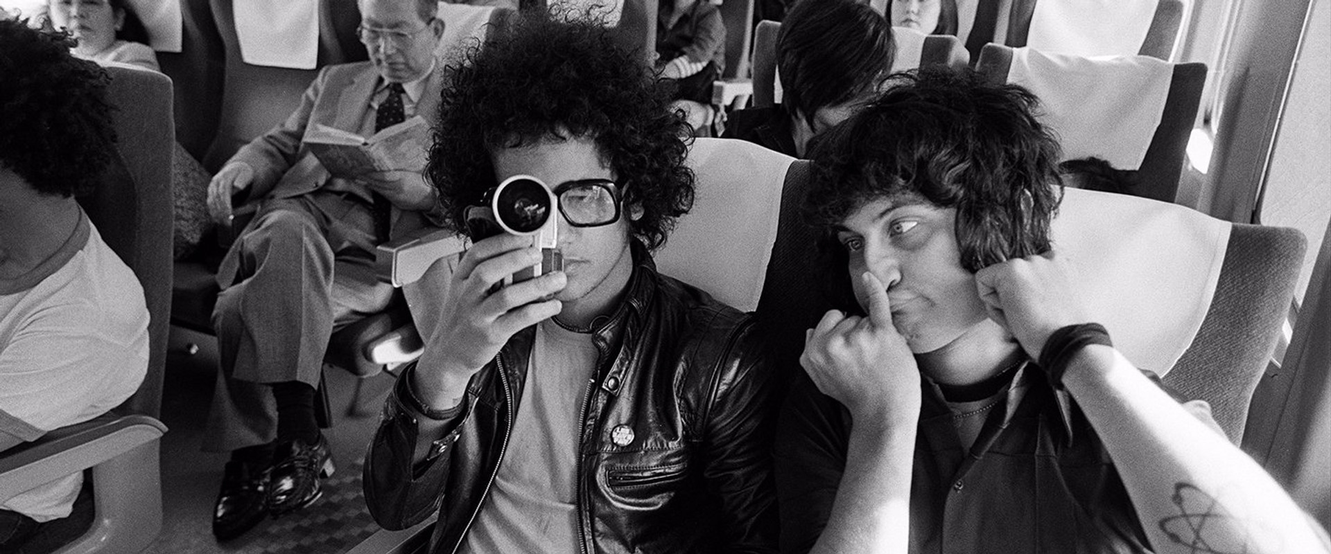 Omar and Cedric: If This Ever Gets Weird backdrop