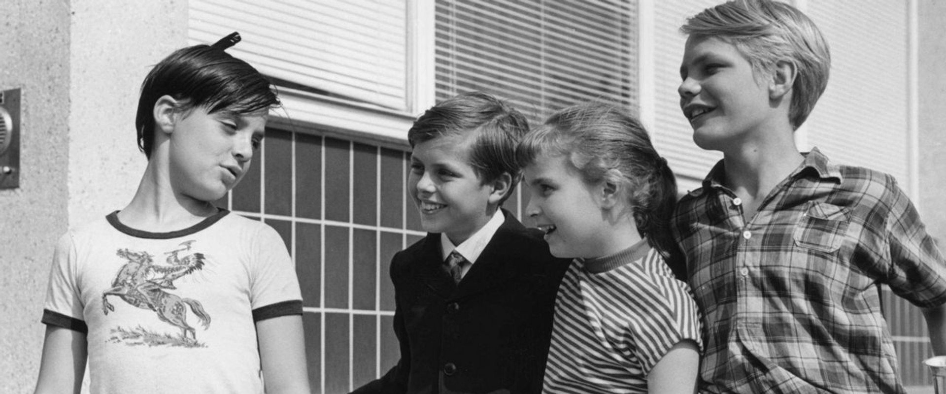 Emil and the Detectives backdrop