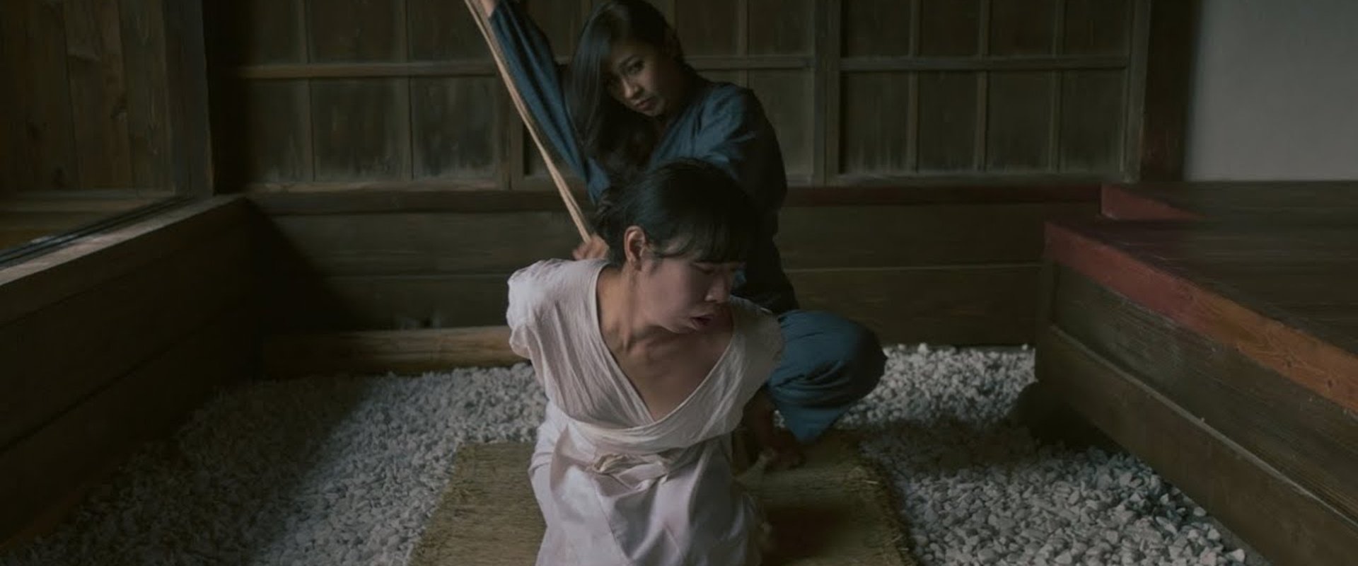 Kinbaku: Moon backdrop