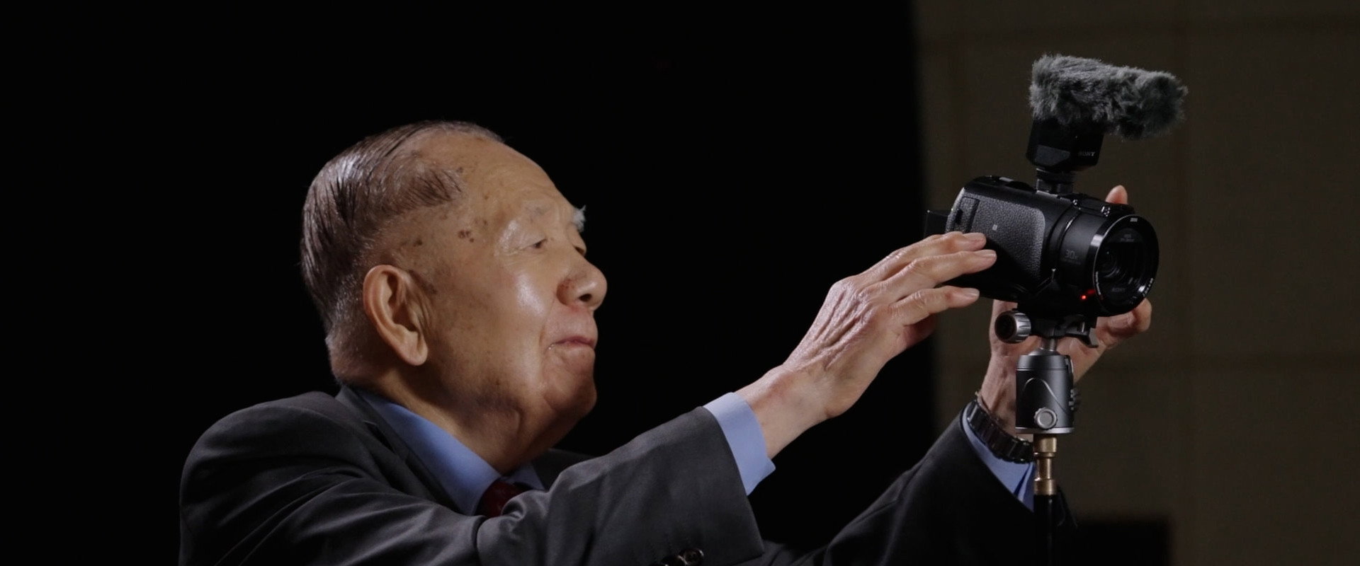 Mr. Kim Goes to the Cinema backdrop