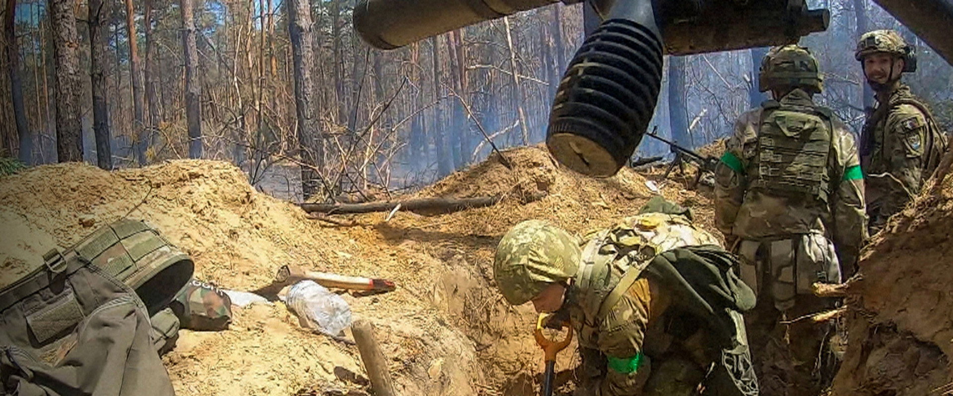 Ukraine's Civilian Soldiers: The War Recorded on Smartphones backdrop