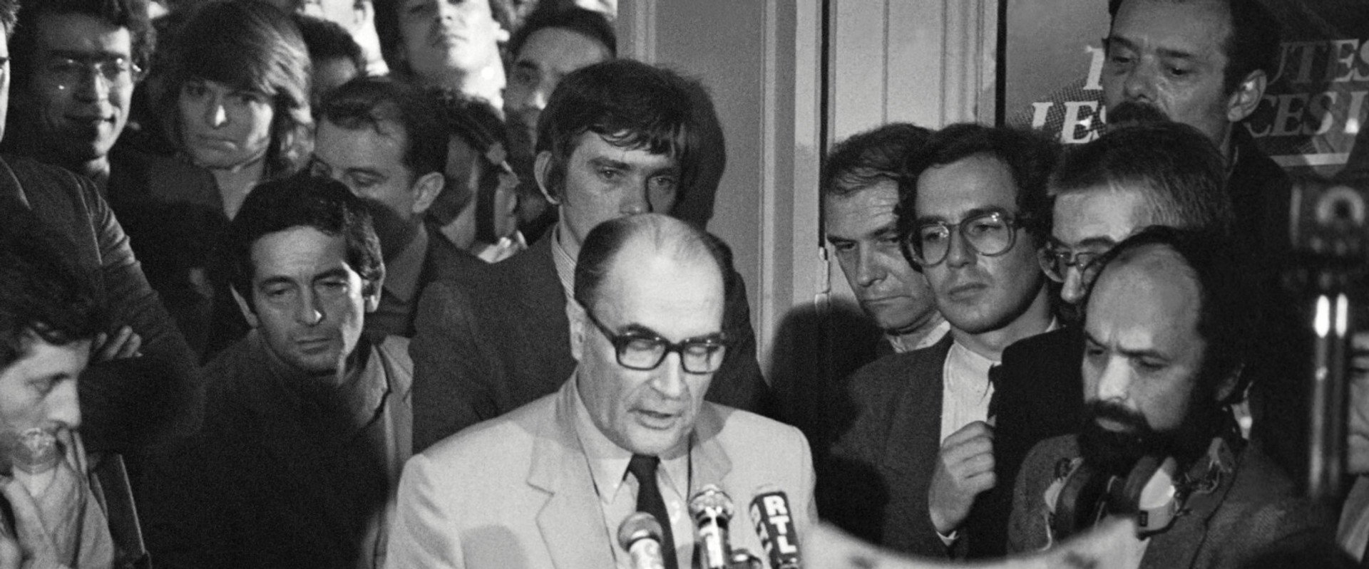 10 mai 1981 : Changer la vie ? backdrop