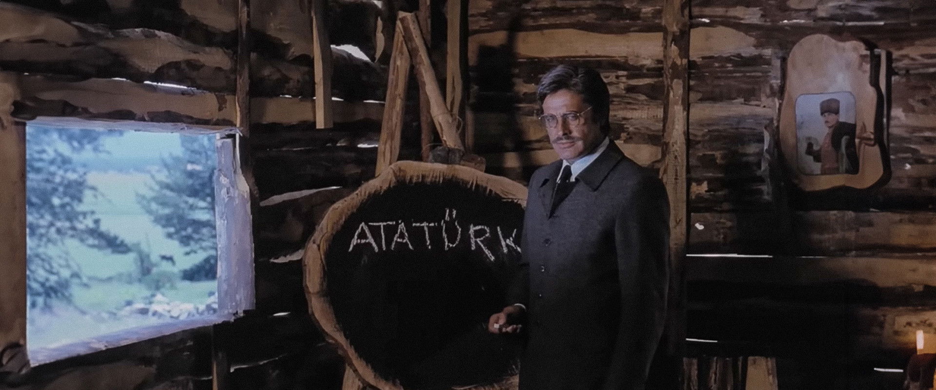 Öğretmen Kemal backdrop