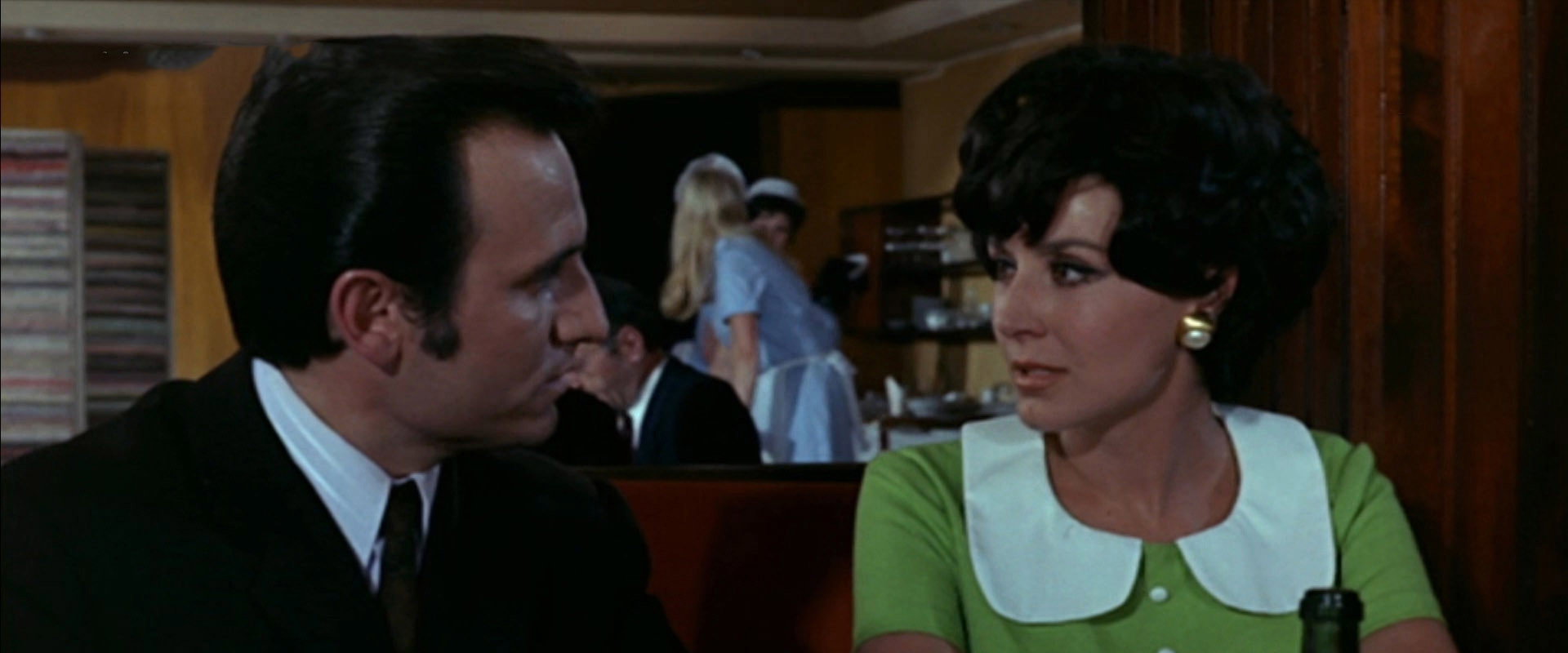 Relaciones casi públicas backdrop