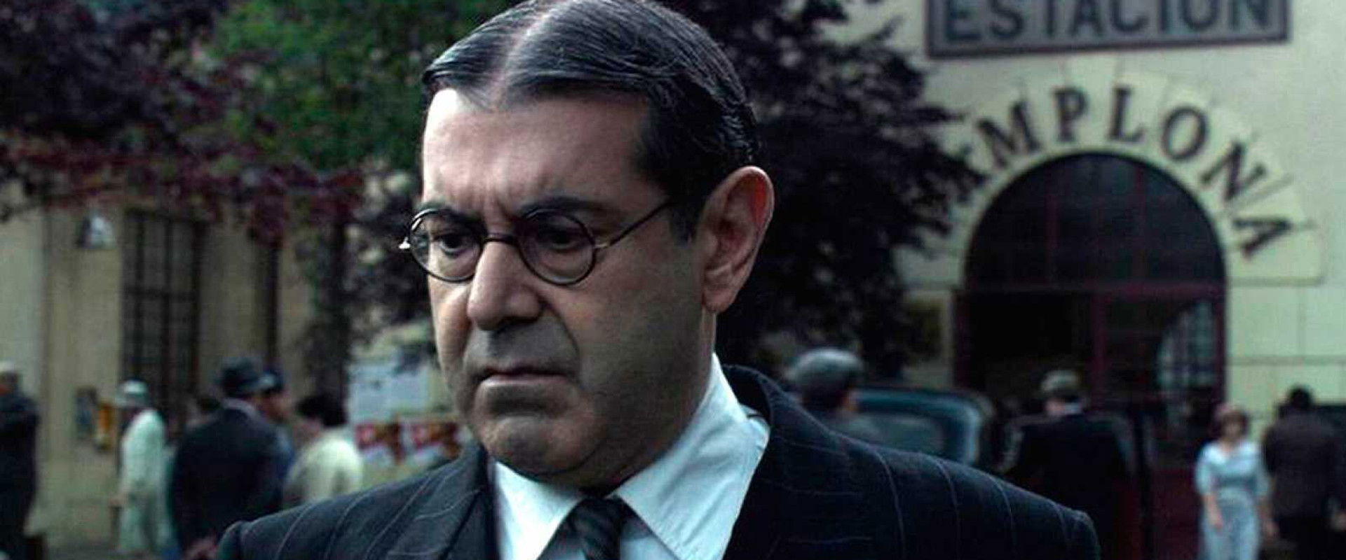 La conspiraci贸n backdrop