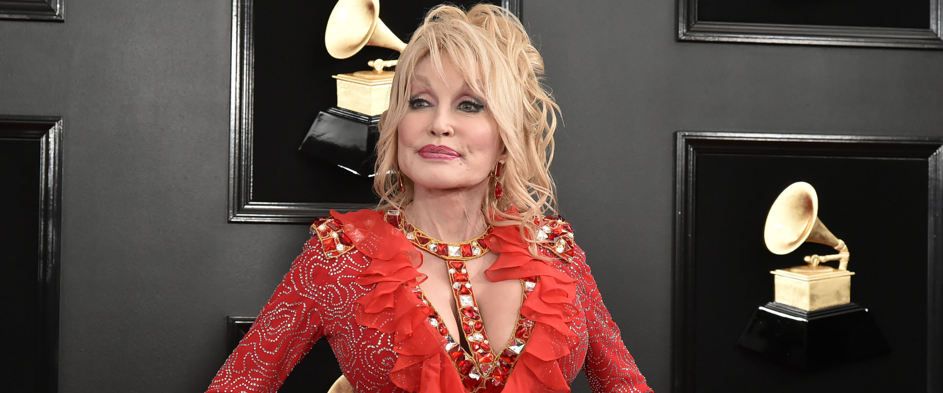 Dolly Parton – An American Icon backdrop