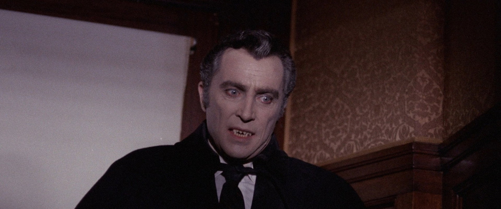 Count Yorga, Vampire backdrop