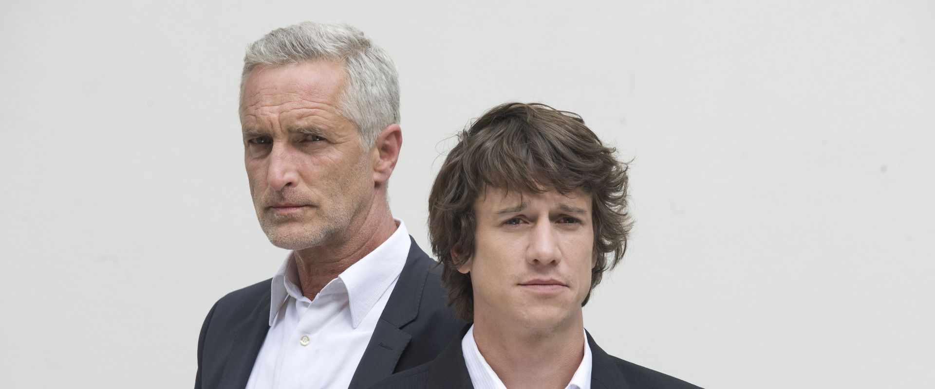 Lovci a oběti backdrop