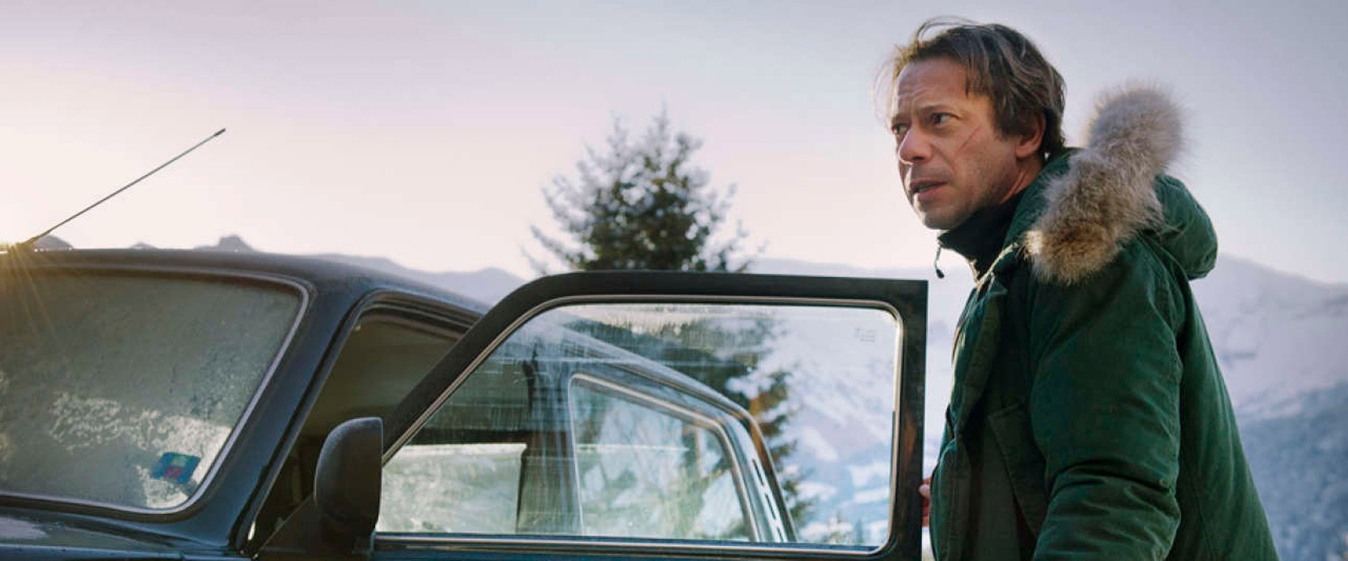 Love Is the Perfect Crime backdrop