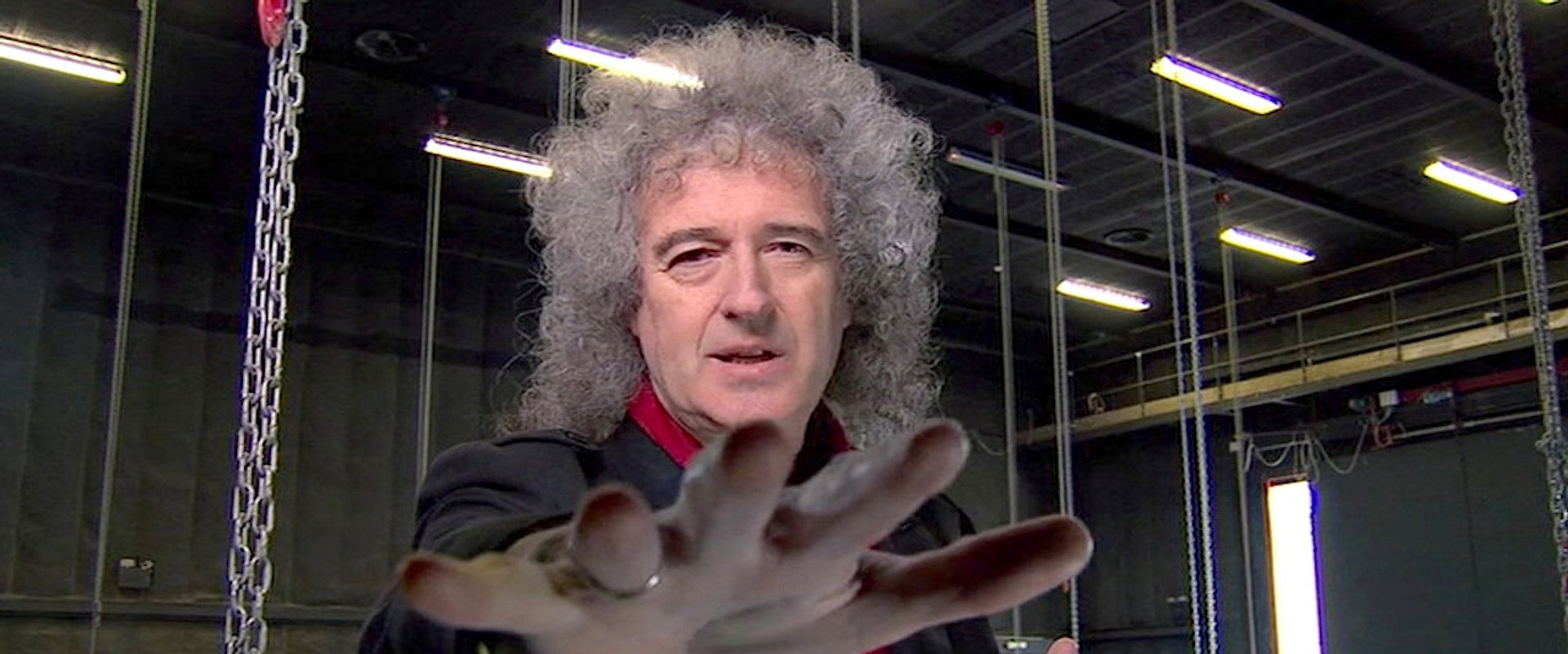 Brian May's Brief History of 3D backdrop