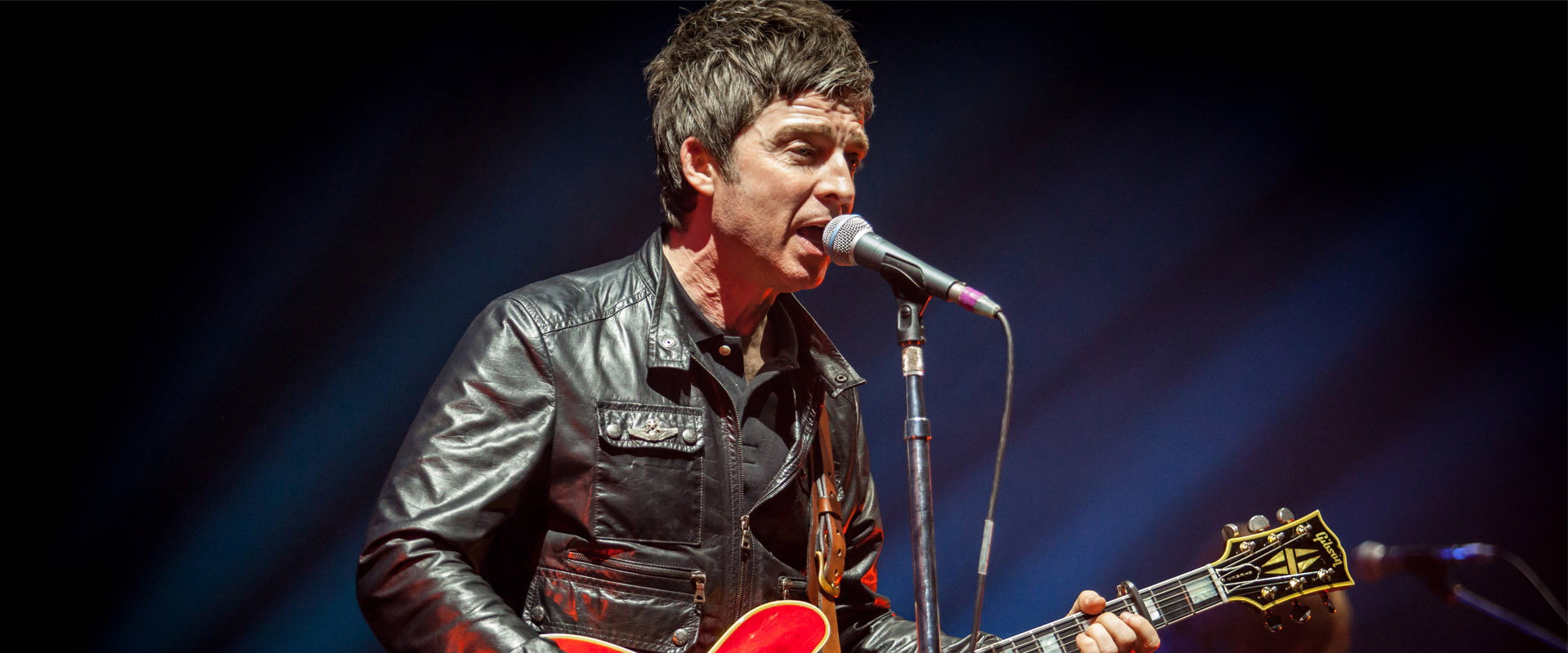 Noel Gallagher's High Flying Birds: Live in Paris 2015 backdrop