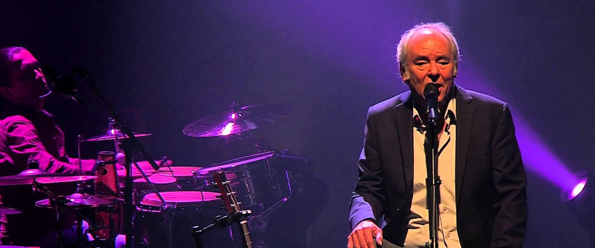 Maxime Le Forestier - Olympia 2014 backdrop