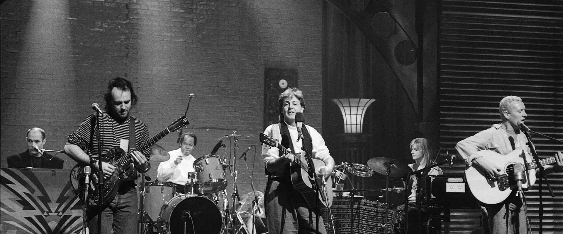 Paul McCartney: Unplugged backdrop