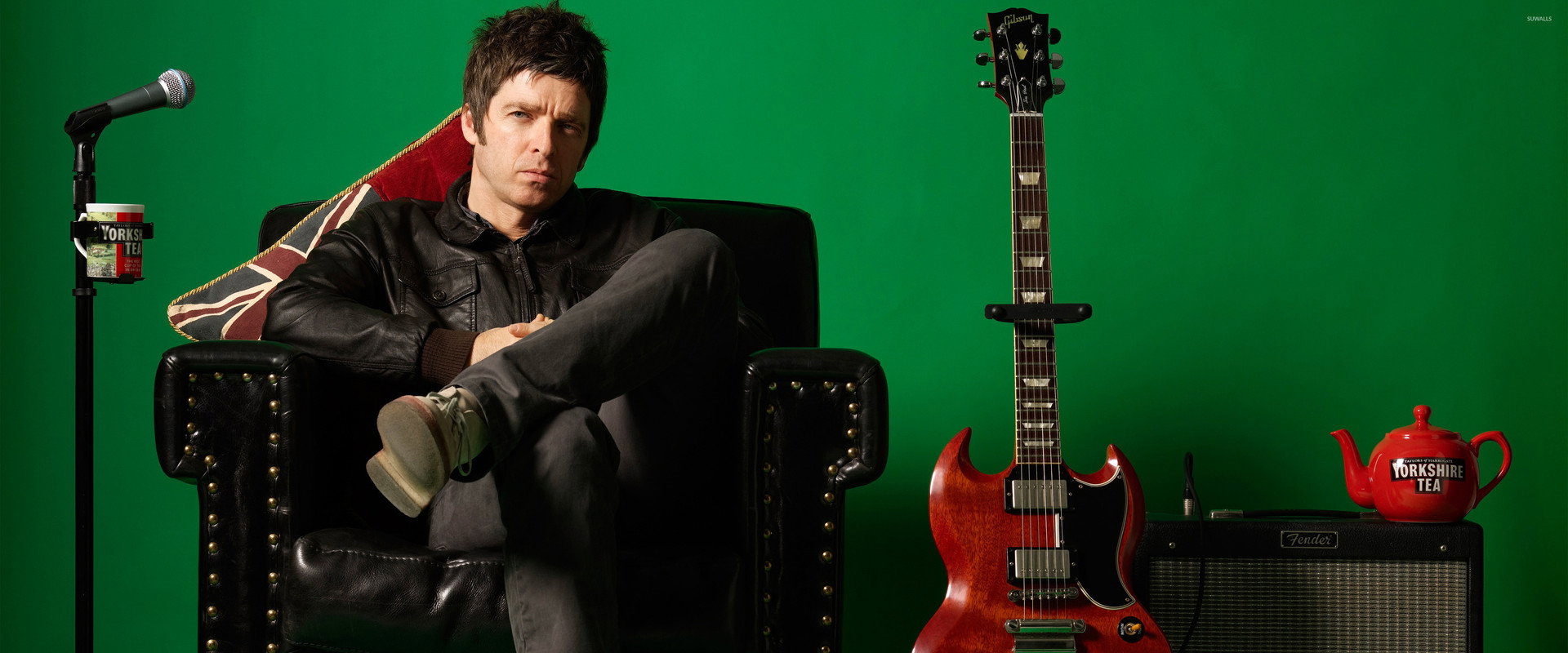 Noel Gallagher's High Flying Birds: Live at BBC Radio Theatre backdrop