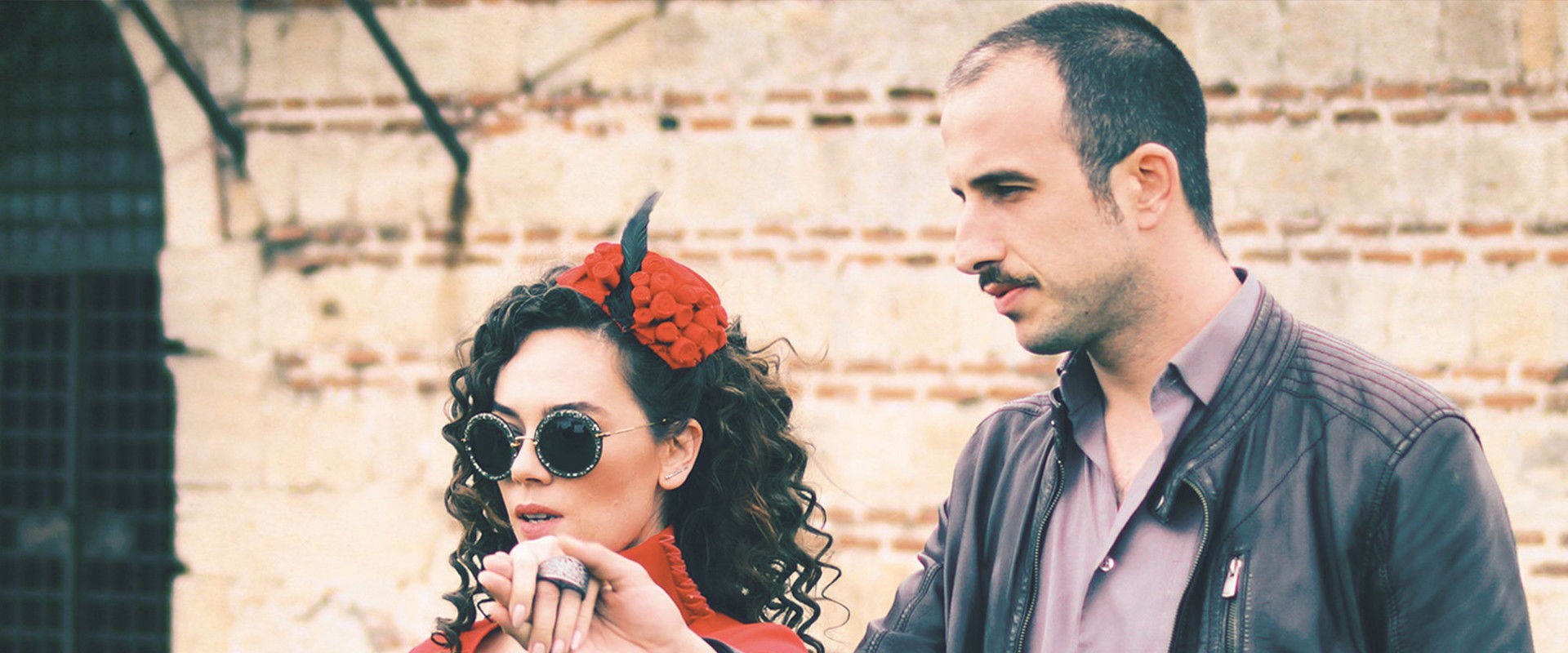 Blind in Love backdrop