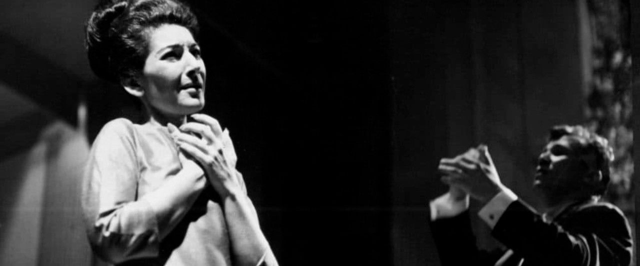 Callas Assoluta backdrop