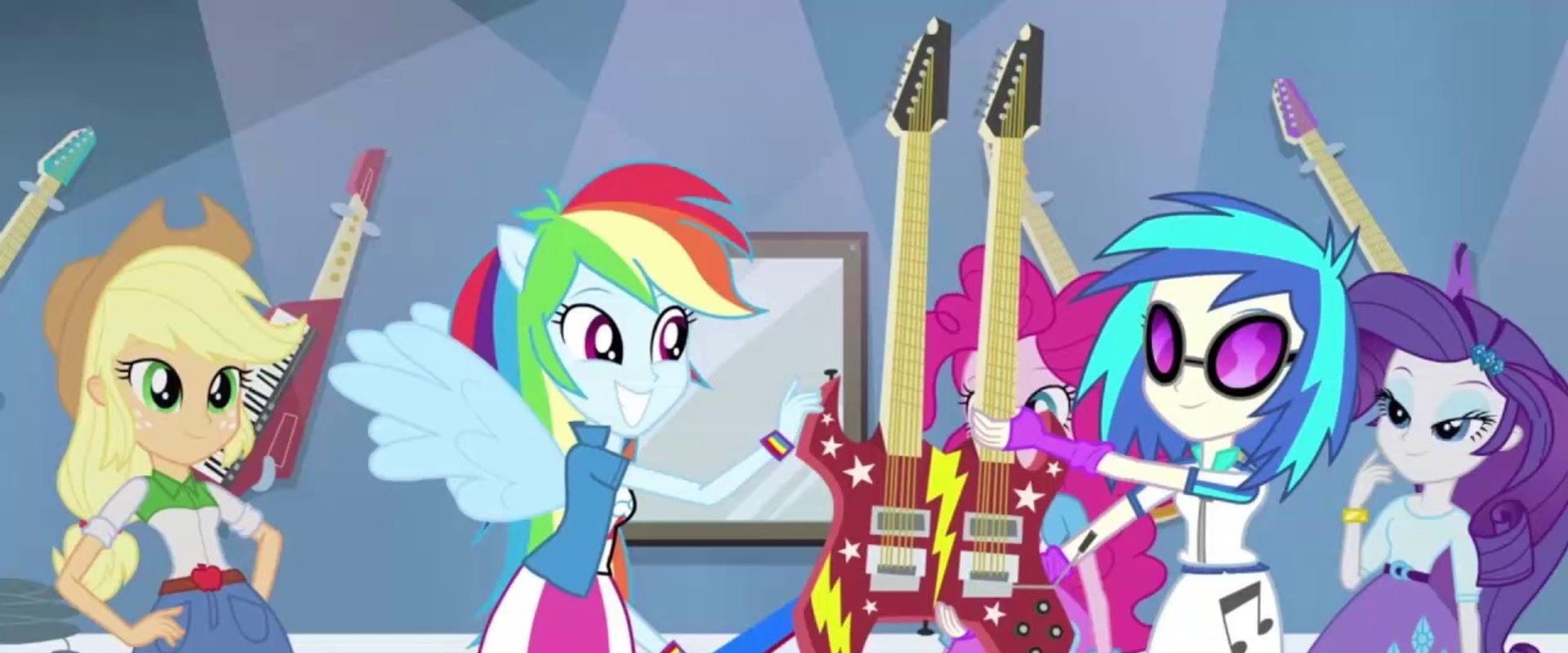 Guitar Centered backdrop