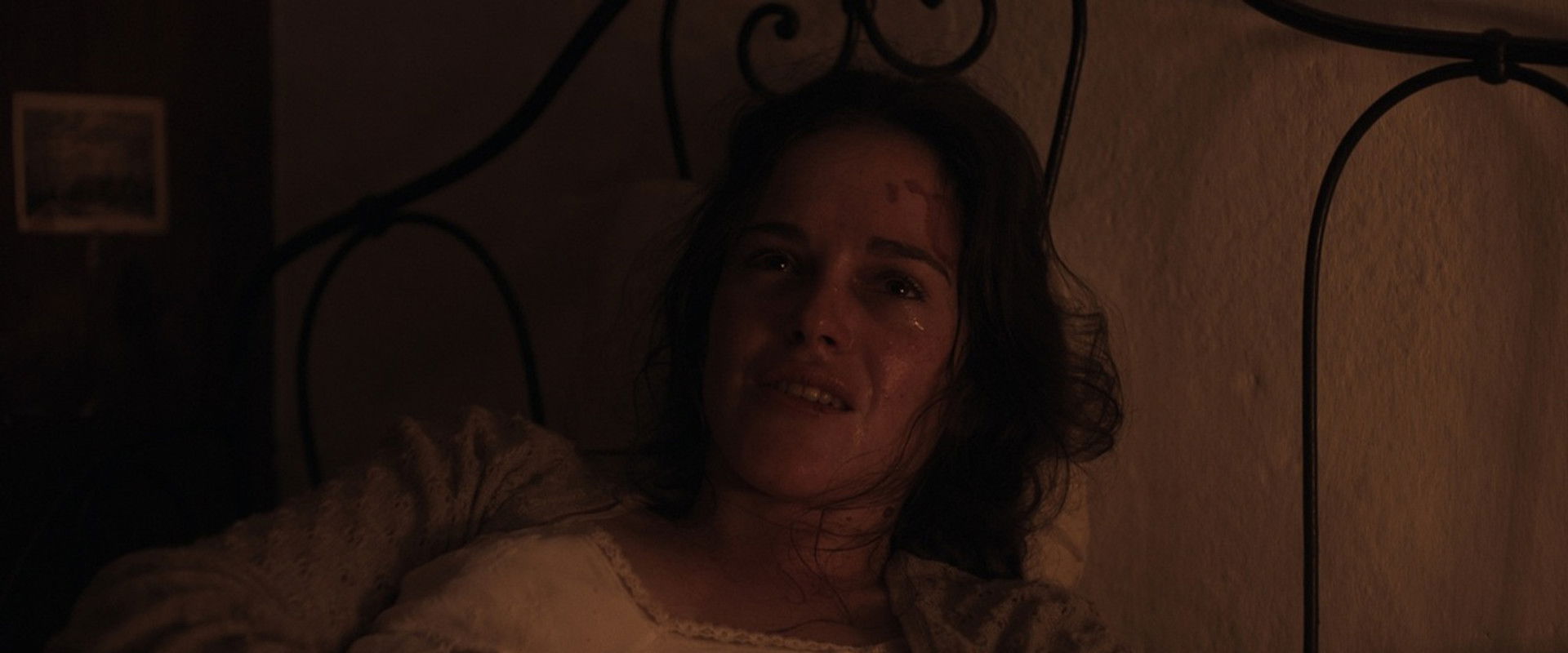 The Lady in White backdrop