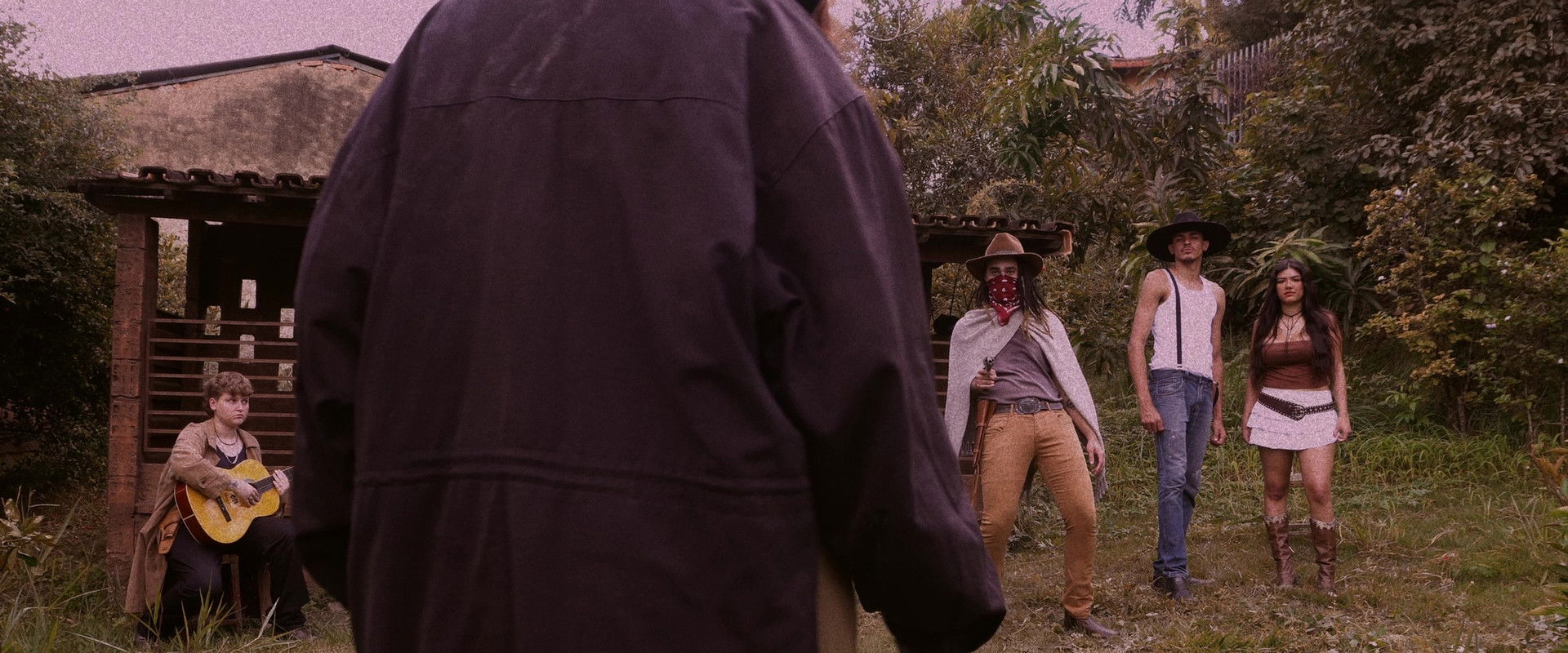 O Bom, a Má e a Linda backdrop