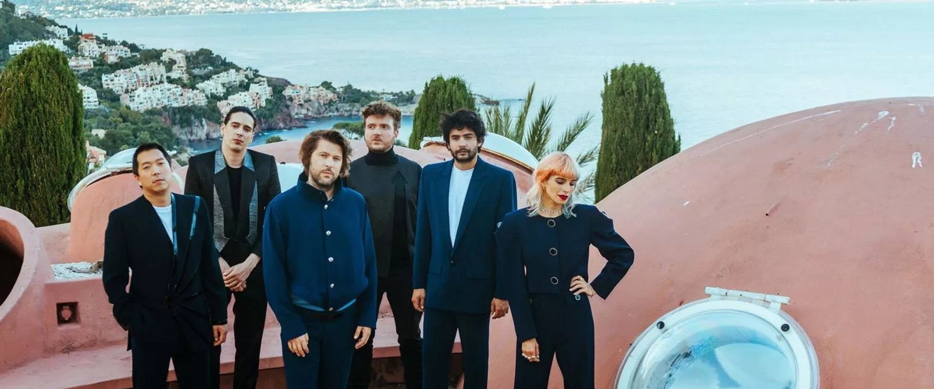 L'Impératrice Live at the Palais Bulles backdrop
