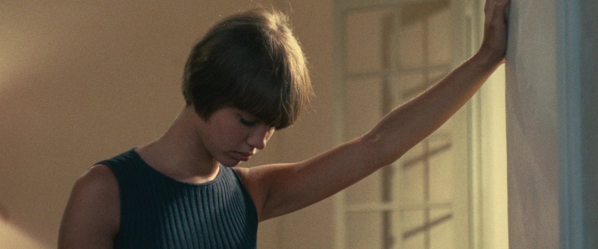 La Collectionneuse backdrop