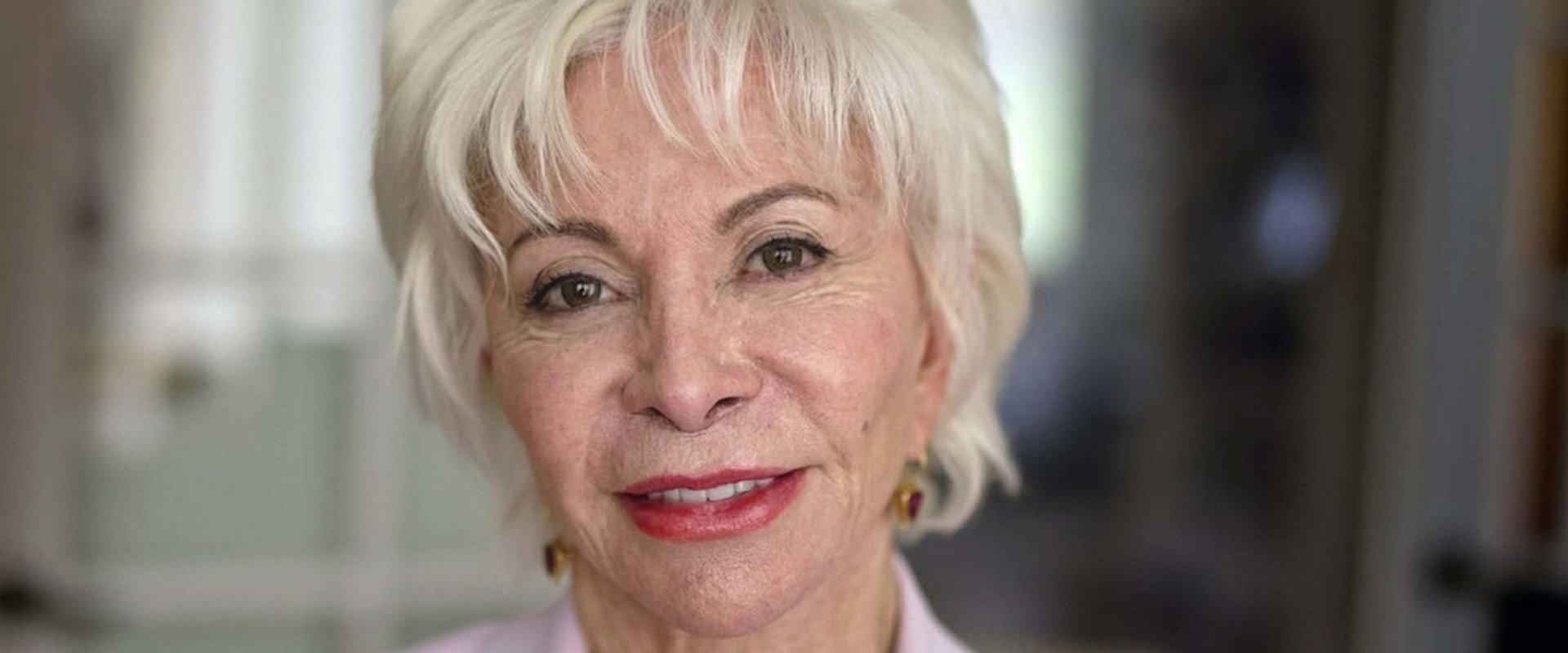 Isabel Allende: A Writer in Exile backdrop
