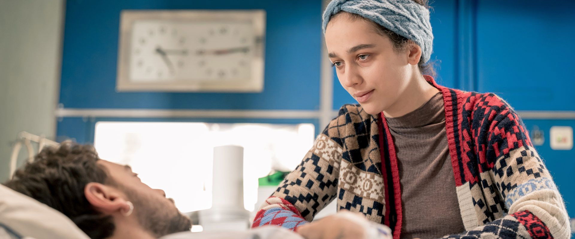 Una fottuta bugia backdrop