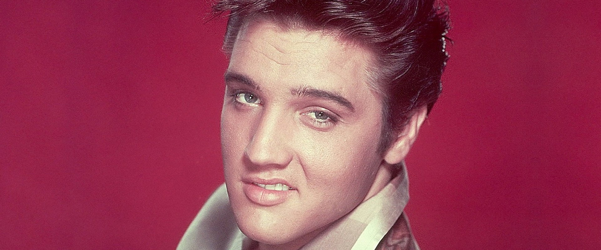 Elvis: Love Me Tender-The Love Songs backdrop