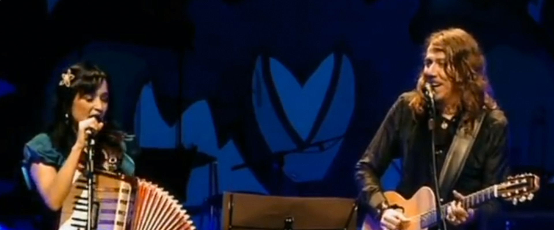 Lenine: MTV Unplugged backdrop