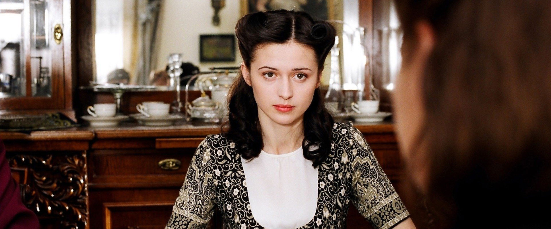 Nina's Journey backdrop