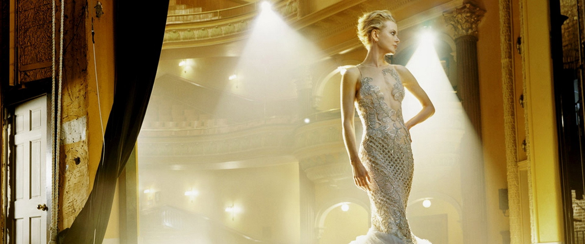 Annie Leibovitz: Life Through a Lens backdrop